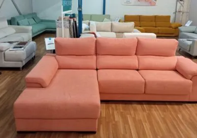 Sofa chais longue Dalia con asiento extensible y cabezal articulado