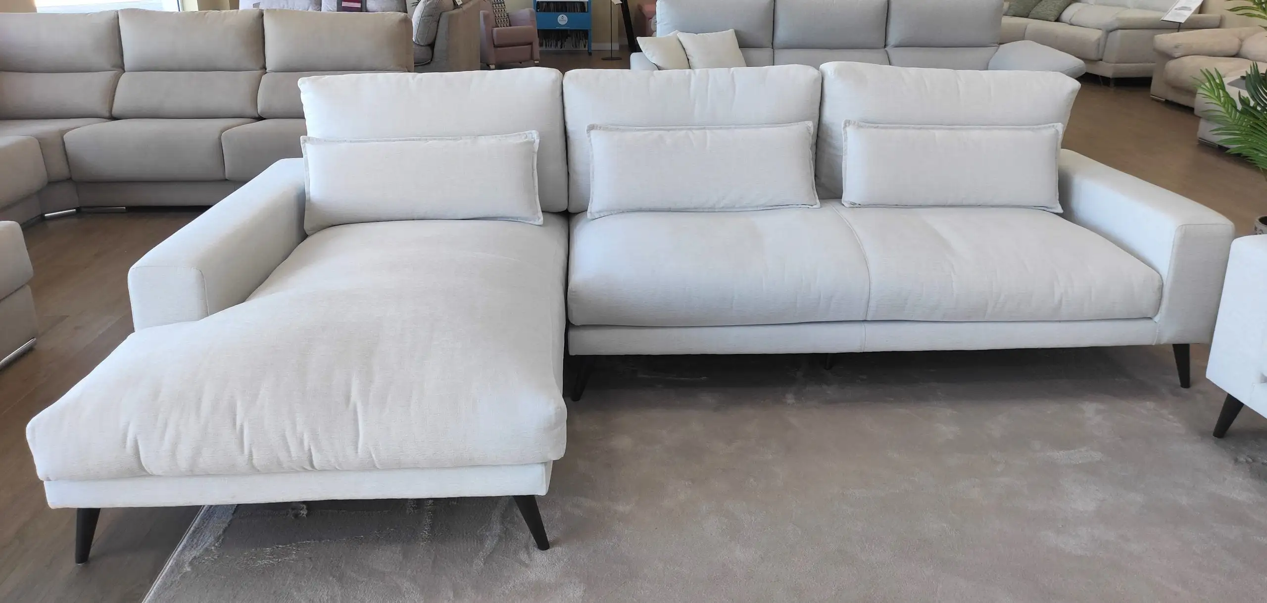 alt=sofa chaise longue Aston blanco Sofá chaise longue Aston blanco - Imagen 1