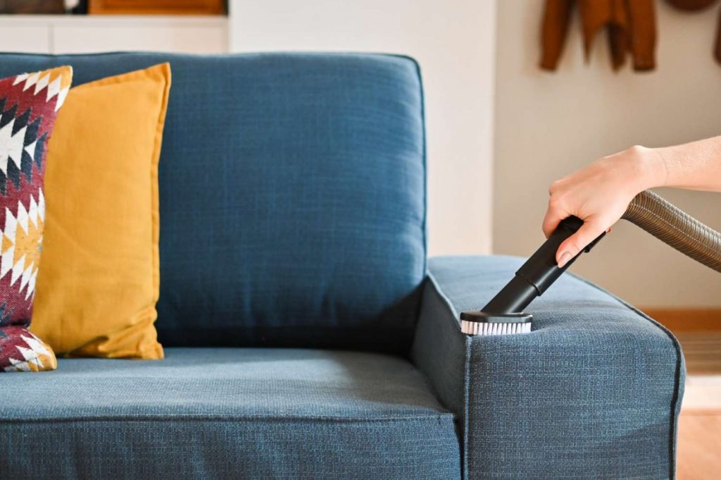 Cómo limpiar un sillón de pana Sofacenter